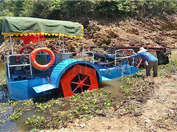 寧夏中型割草船工作現(xiàn)場