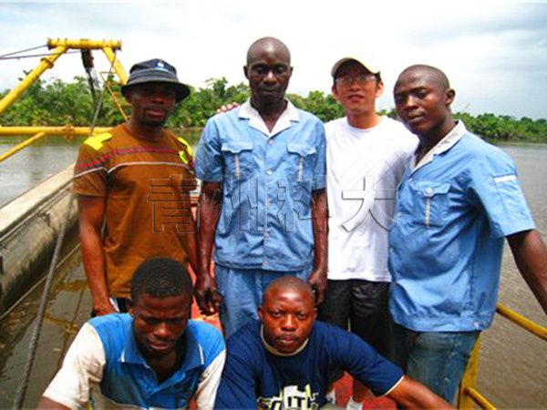 尼日利亞絞吸清淤工作現(xiàn)場