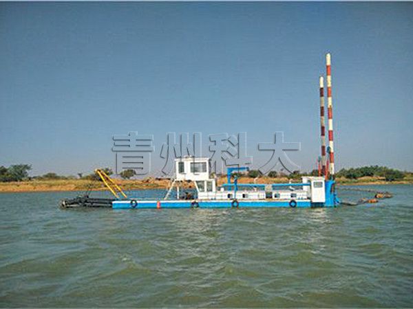 馬里抽沙選金工作現(xiàn)場